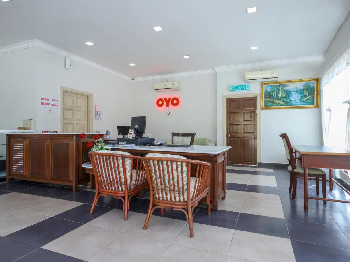 Oyo 89679 Dream Garden Resort Ayer Hangat Экстерьер фото